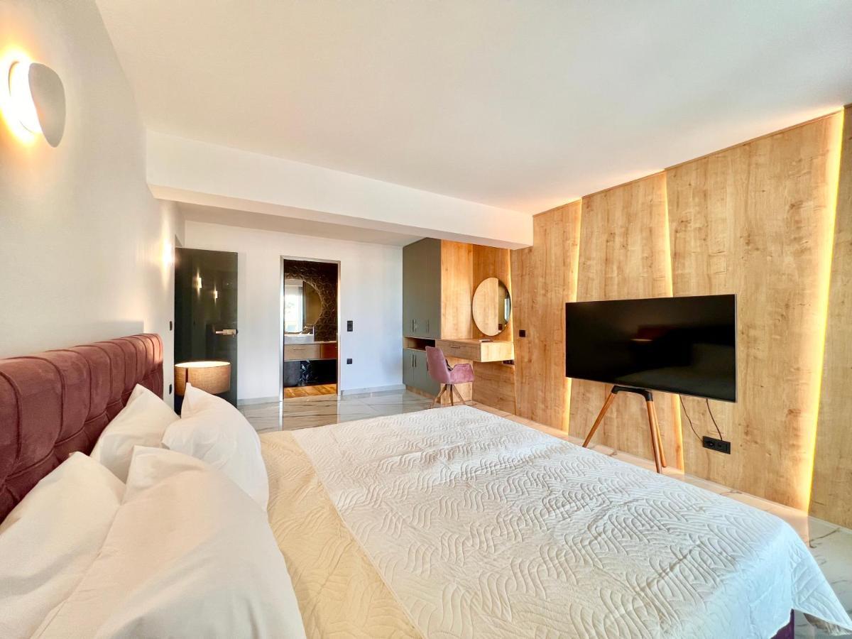 Luxury Villa Barbati Sun With Private Pool By Dadovillas Bagian luar foto